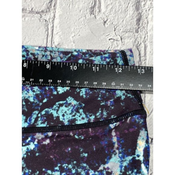Fabletics XS Alessia Capri Walking On Air Print Mesh Panels Tie Dye Blue - Picture 4 of 10